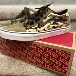 Vans Old Skool Camo shoes. Worn once.